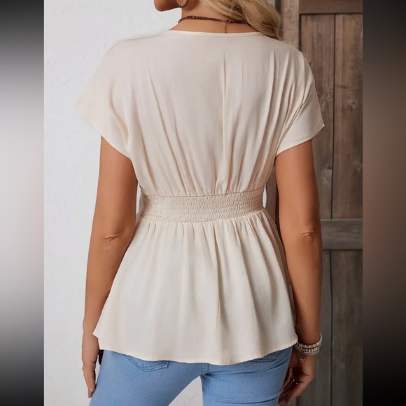 Flirty Ruffle Hem Elegant Shirred Waist Short Sleeve Blouse - Cream - Picture 2 of 8